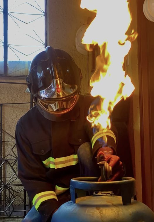 Combate a incêndio · Fire Control Resgate